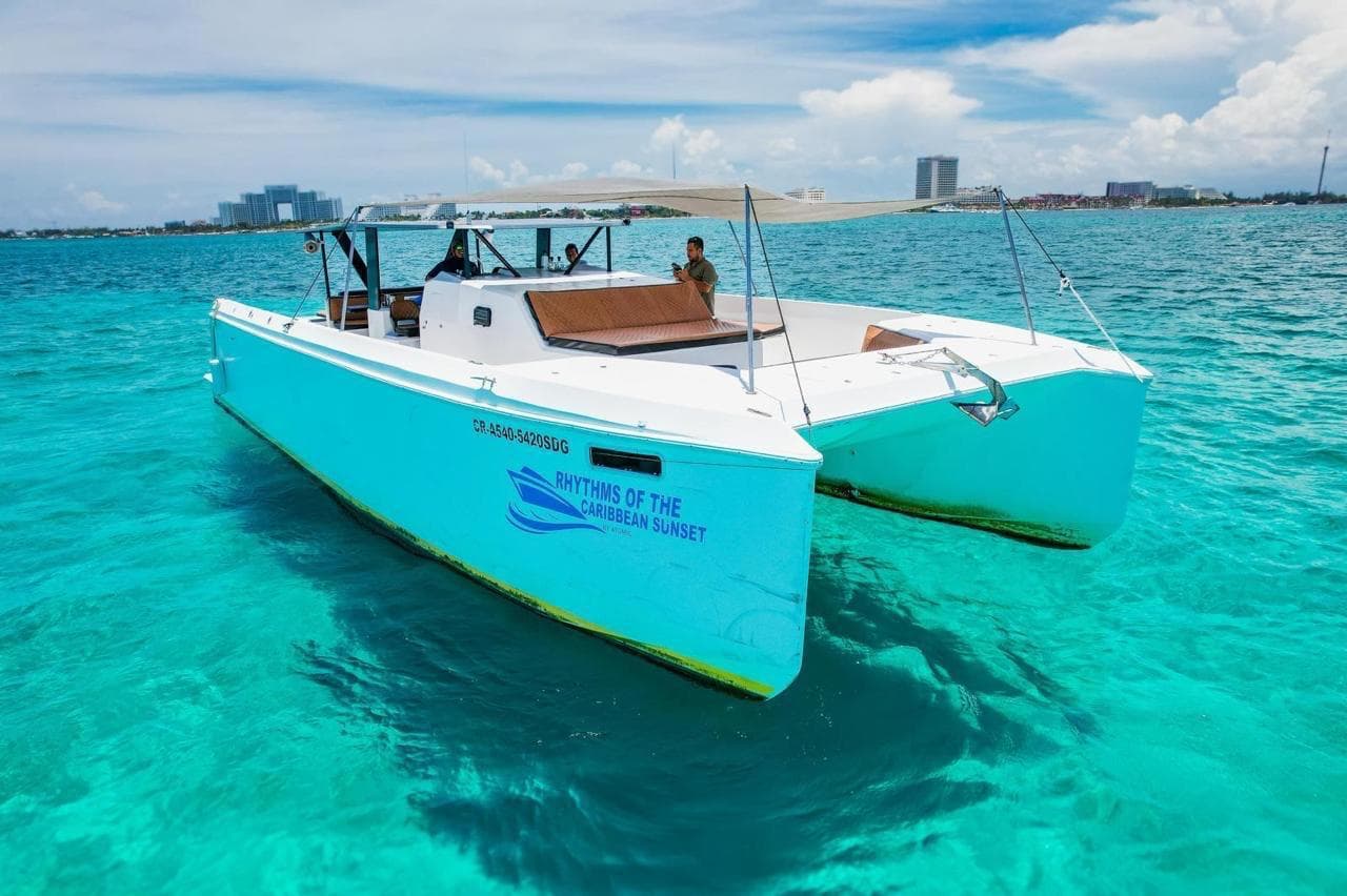 Atomic catamaran off the coast of Cancún